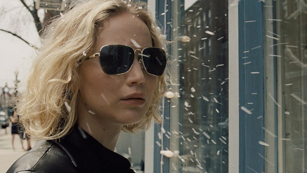 Jennifer Lawrence dalam film Joy